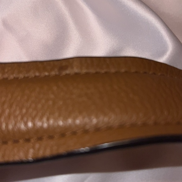 Michael Kors - “Lydia” hobo in Acorn/ soft tan/brown Questions just ask - Picture 12 of 13